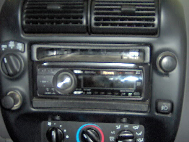 Name:  radio.jpg
Views: 74
Size:  50.1 KB