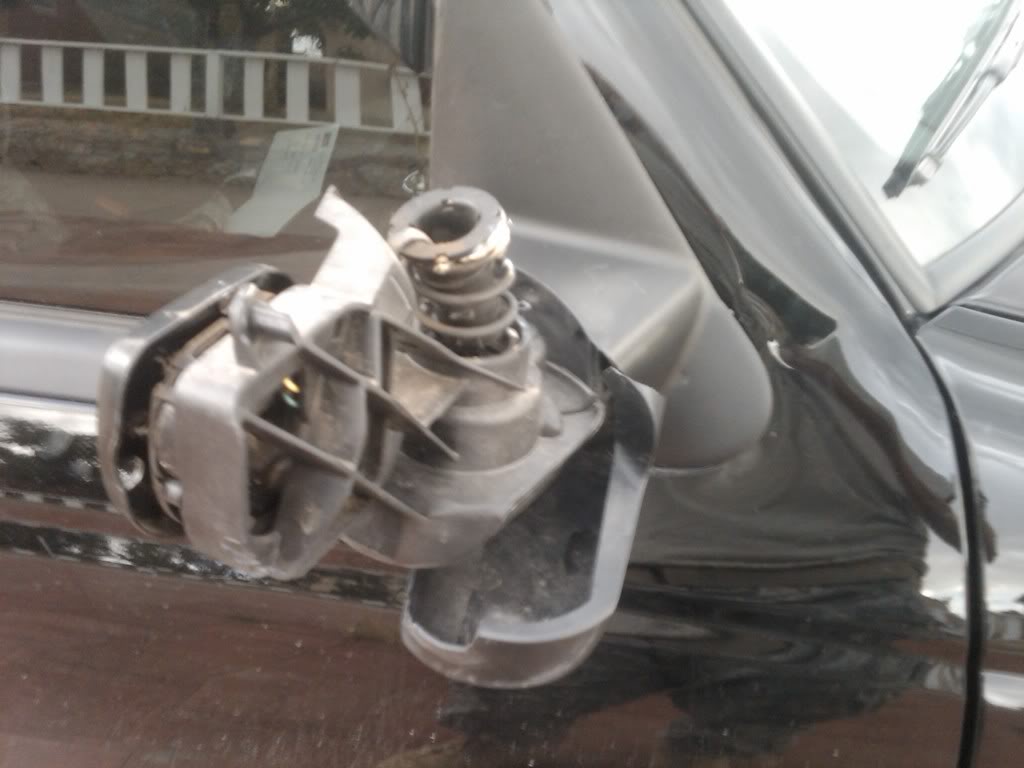 Name: mirrorbroke.jpg
Views: 126
Size: 63.7 KB