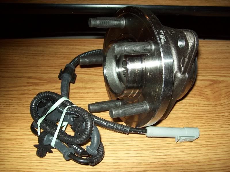 Name: rightwheelhub.jpg
Views: 187
Size: 111.6 KB