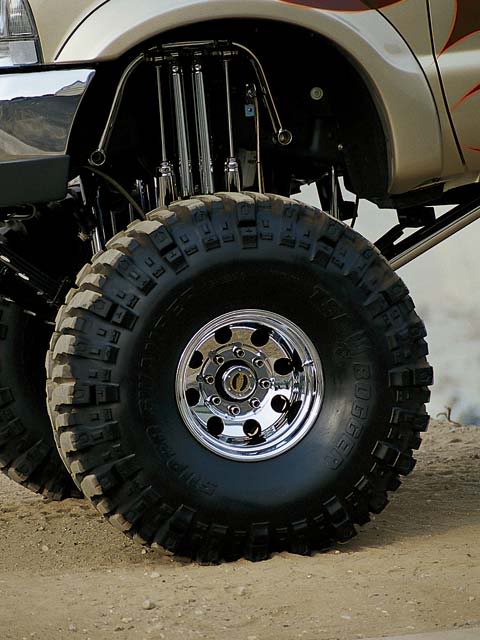 Name: 0309_04z2001_ford_f550wheel_view.jpg
Views: 799
Size: 50.1 KB