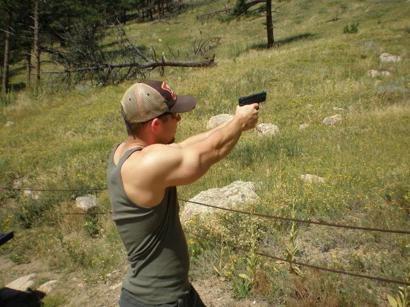 Name:  BossandKikeshooting010.jpg
Views: 117
Size:  114.8 KB
