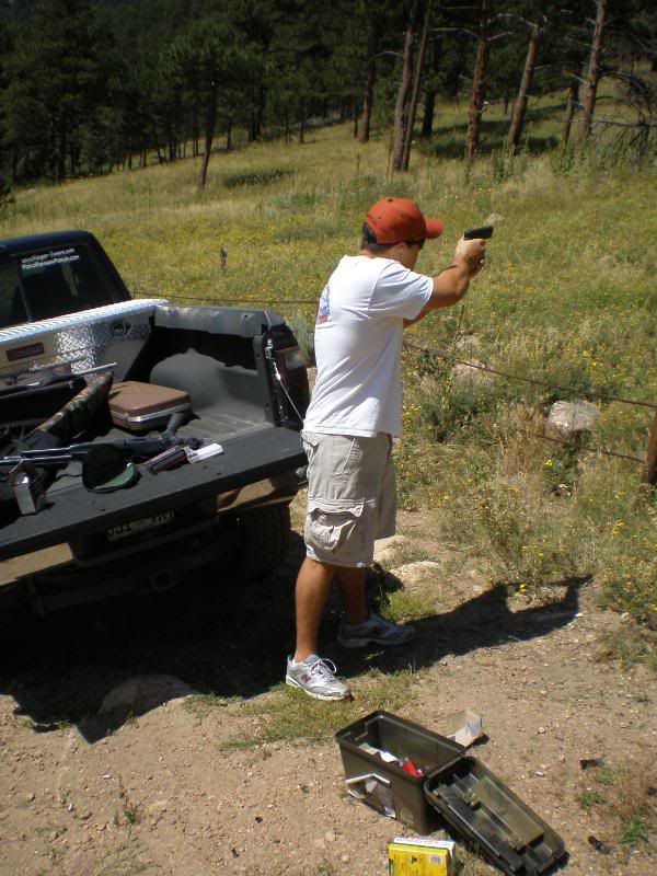 Name:  BossandKikeshooting012.jpg
Views: 78
Size:  101.3 KB