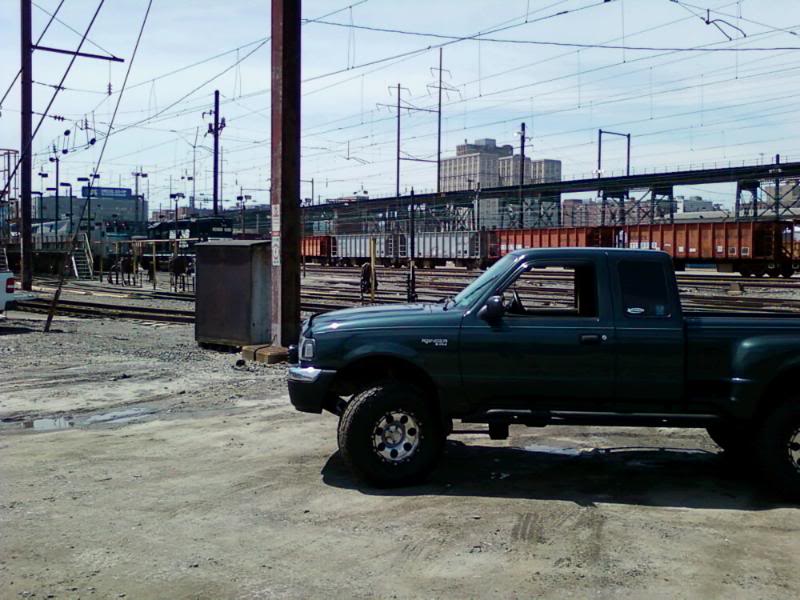 Name:  truckamtrak2.jpg
Views: 70
Size:  78.1 KB