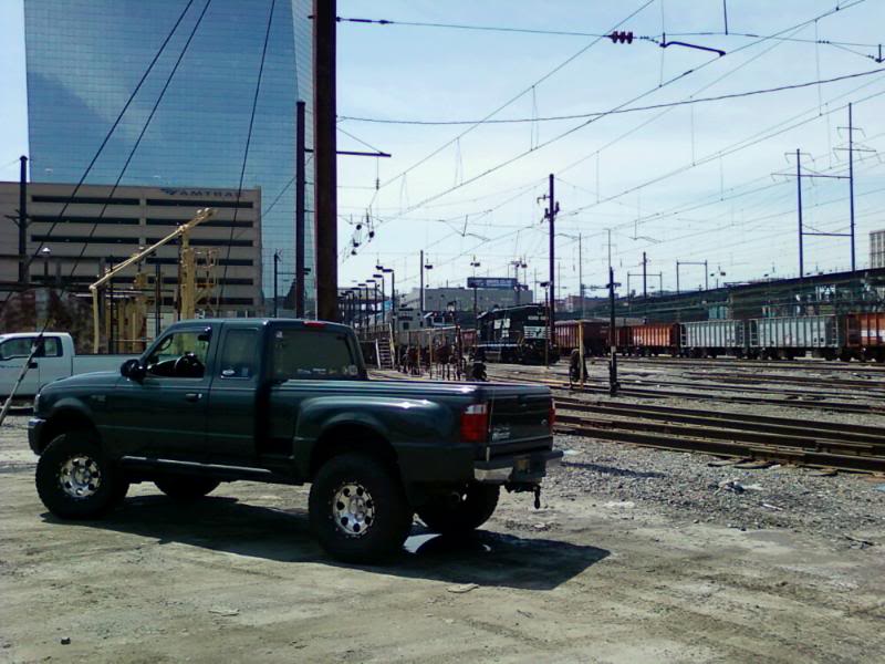 Name:  truckamtrak3.jpg
Views: 97
Size:  77.1 KB