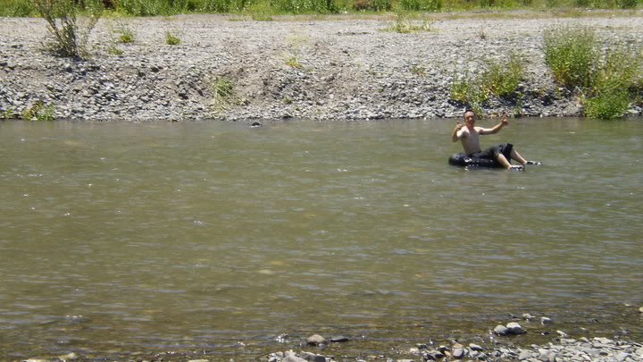 Name: 30693_1294120801328_1479563056_3062.jpg
Views: 63
Size: 75.3 KB