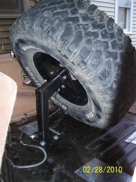 Name: tirecarriertestfit3Medium.jpg
Views: 801
Size: 43.8 KB