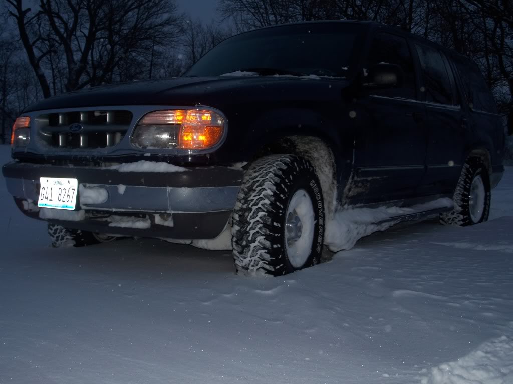 Name: winterstorm2010expo011.jpg
Views: 150
Size: 96.8 KB