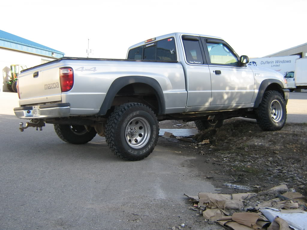 Name:  shackles031.jpg
Views: 67
Size:  155.7 KB