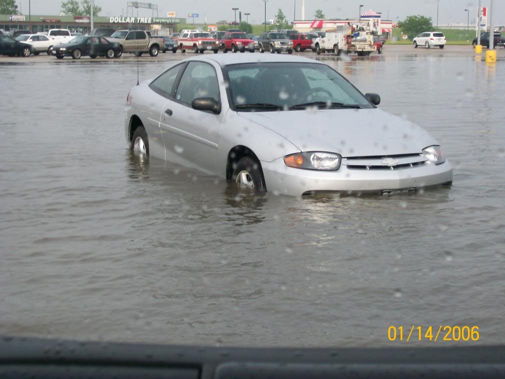 Name:  FLoodinkmartparkinglot003.jpg
Views: 67
Size:  81.3 KB