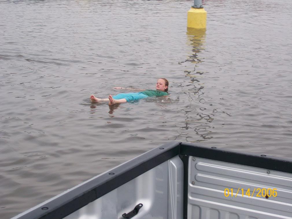 Name: FLoodinkmartparkinglot018.jpg
Views: 79
Size: 87.0 KB