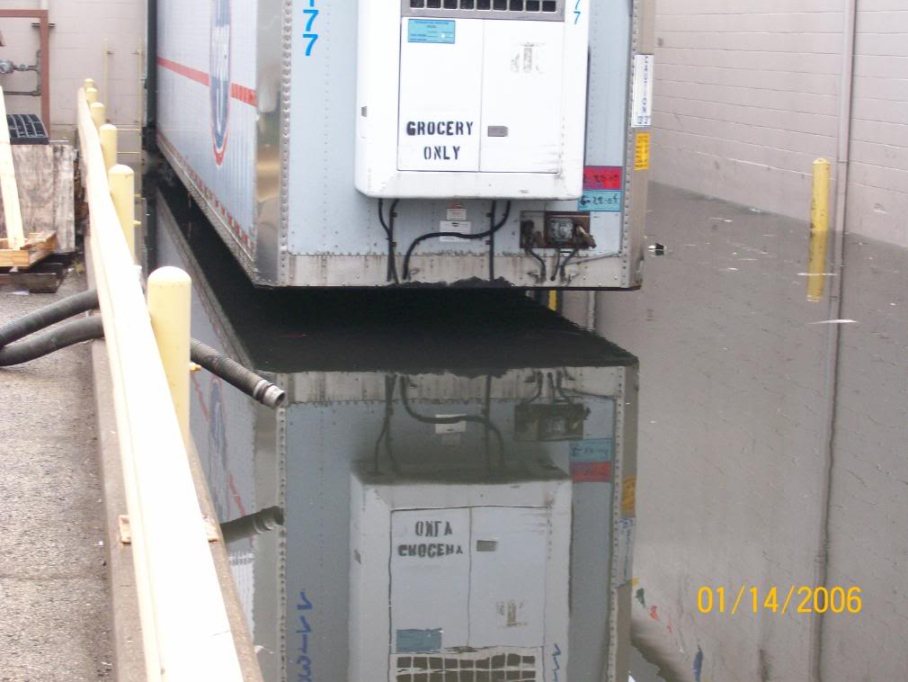Name:  FLoodinkmartparkinglot021.jpg
Views: 76
Size:  80.9 KB